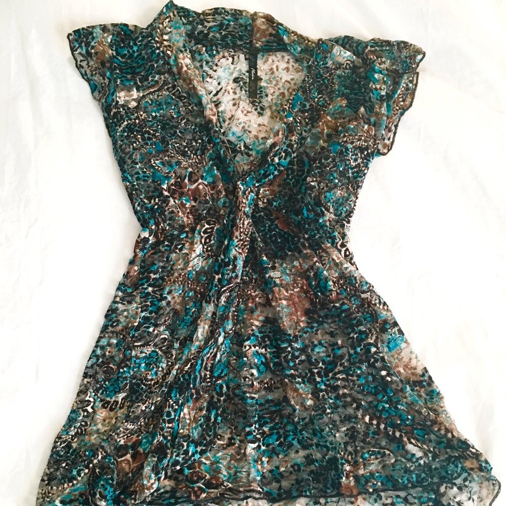 blue & tortoise shell shear blouse